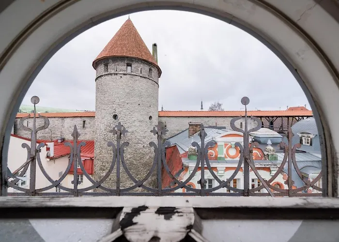 Old Town - Vana Viru * Tallinn