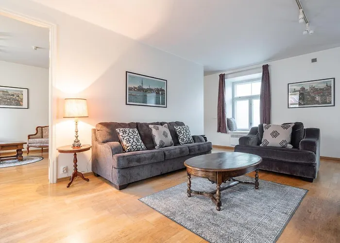 Old Town - Vana Viru * Tallin